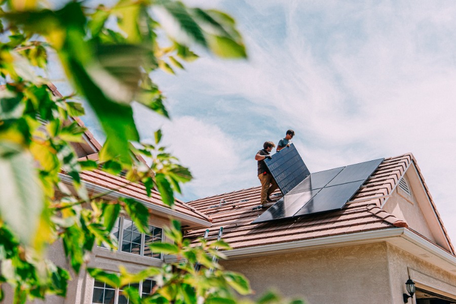 Men stalling solar power energy